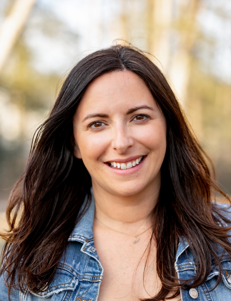 Jessica Barnes headshot
